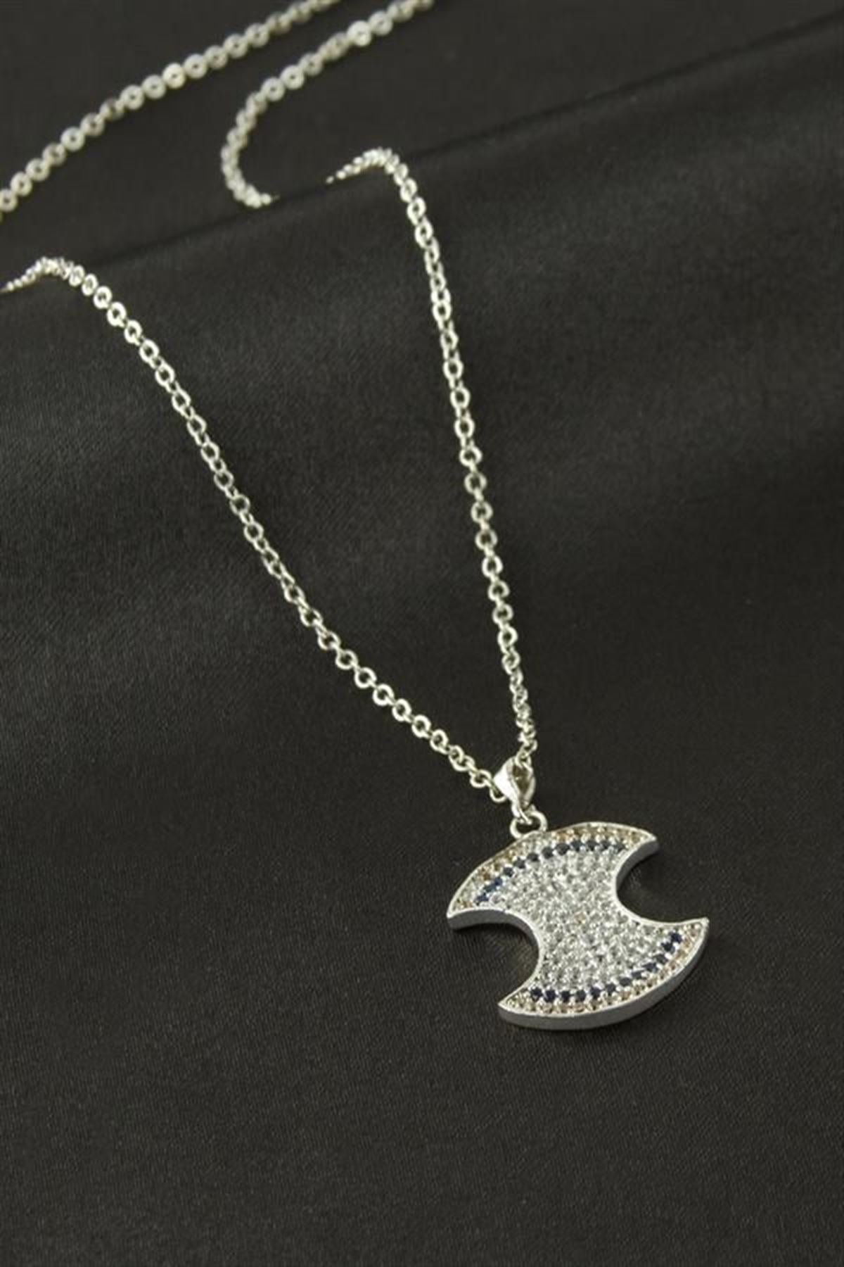 Oval Zirkon Taşlı Kolye - Gümüş Rengi