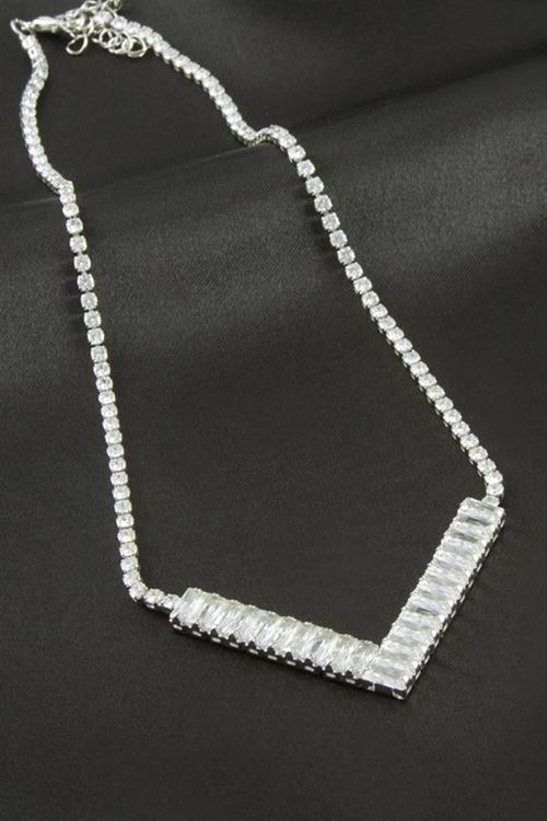 Üçgen Tamtur Zirkon Taşlı Lüks Kolye 8 mm - Gümüş Rengi