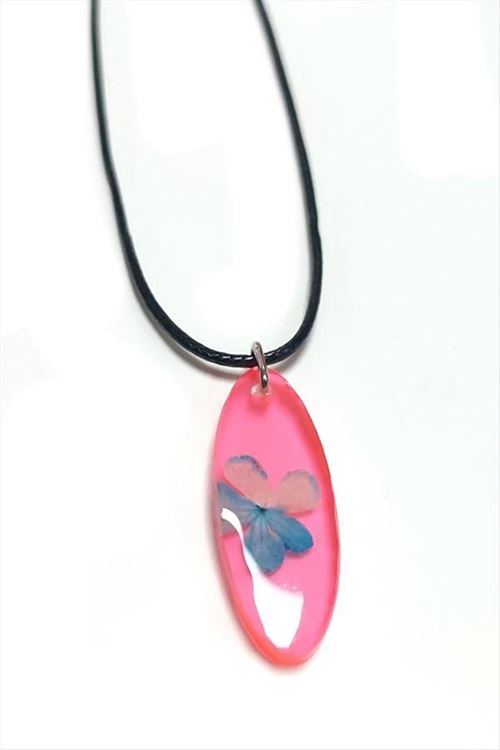 Kartopu Çiçeği Oval Epoksi Kolye - Açık Pembe