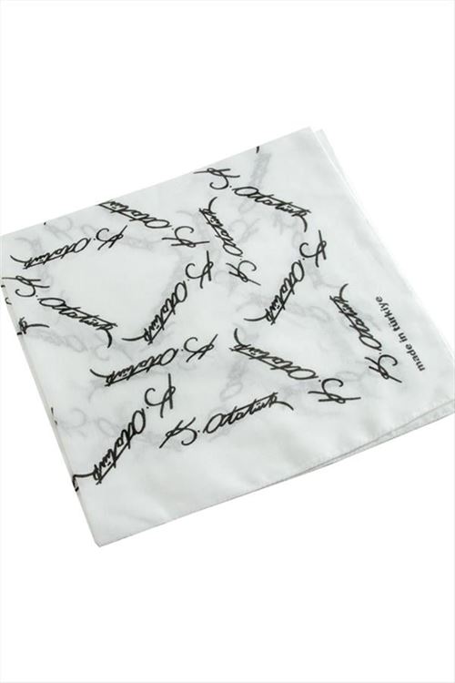 Atatürk İmzalı Desenli Bandana 50*50 - Beyaz
